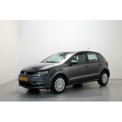 Volkswagen Polo 1.2 TSI Comfortline Navigatie Airco Cruise C