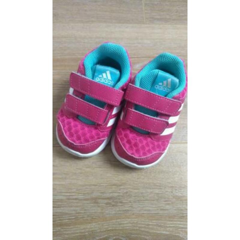 Adidas baby schoenen -Maat 19