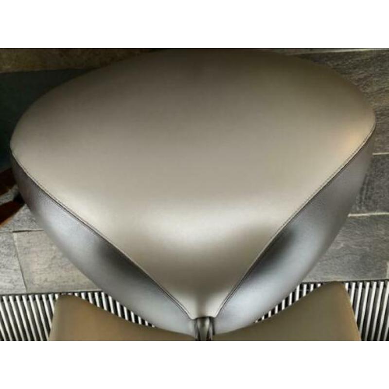 Pallone pa poef senso leer stoel fauteuil voetenbank leolux