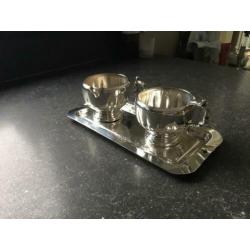 Verzilverd Melk &Suiker stel op plateautje