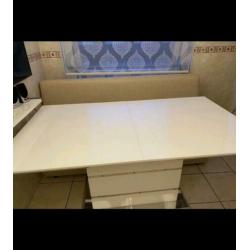 Supermooie uitklapbare eettafel te koop !!