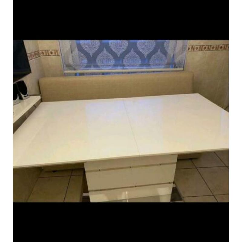 Supermooie uitklapbare eettafel te koop !!