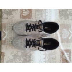 Skechers dames sneakers.