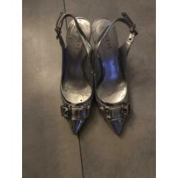Guess pump maat 37