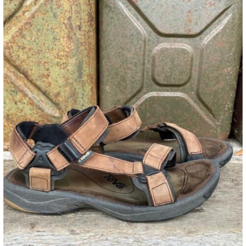 Bruine leer leren Teva sandalen 44 kast opruiming