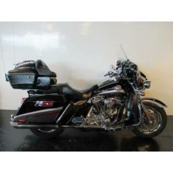 Harley-Davidson FLHTCUSE CLASSIC SCREAMIN EAGLE (bj 2006)
