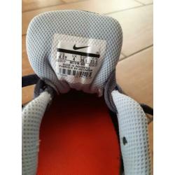 Nike sneakers mt 35,5 in prima staat.