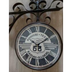 Route 66 station klok