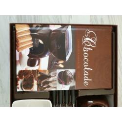Chocolade fondueset + het boek *chocolade*. Nieuw ongebruikt