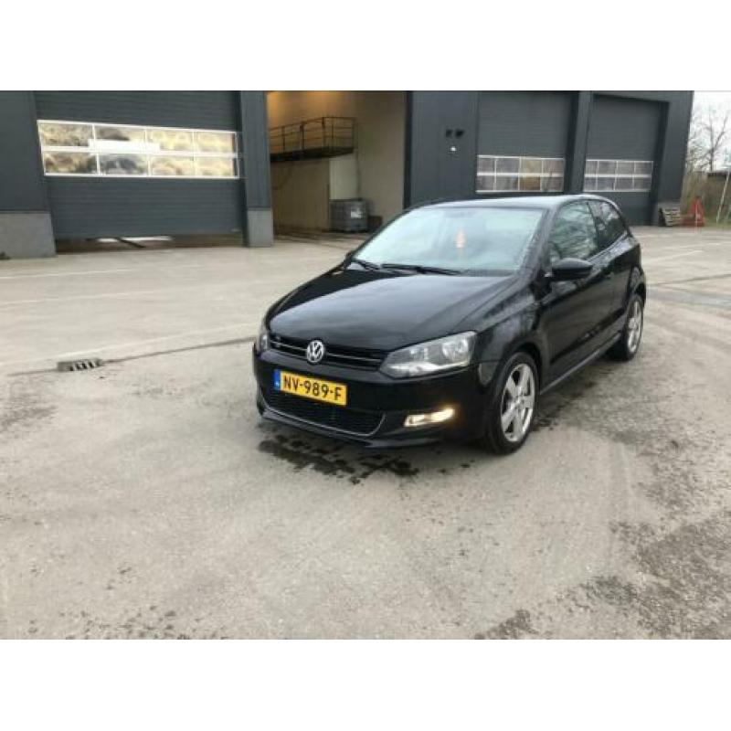Volkswagen Polo 1.6 TDI 66KW DSG 2010 Zwart