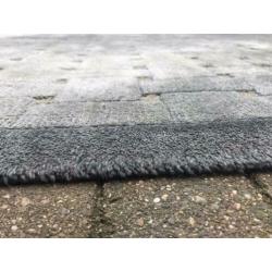 Vloerkleed van zuiver wol 175x245.