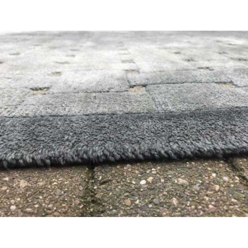 Vloerkleed van zuiver wol 175x245.
