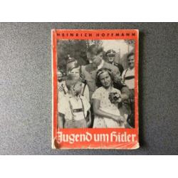 Foto boek “Jugend Um Hitler” 120 foto,s 1935