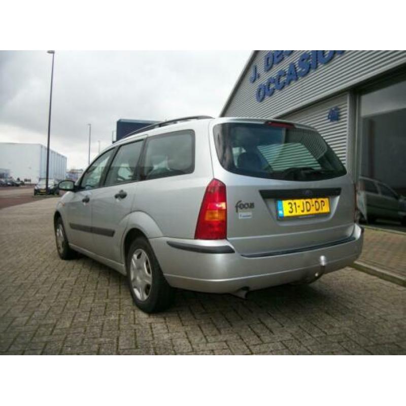 Ford Focus Wagon 1.6-16V Cool Edition (bj 2002)