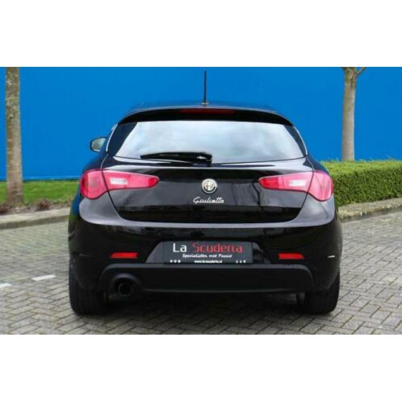 Alfa Romeo Giulietta 1.4 T Distinctive - Nero Etna
