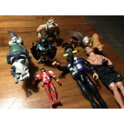 Actionman ,Batman ,powerranger en enkele andere poppetjes