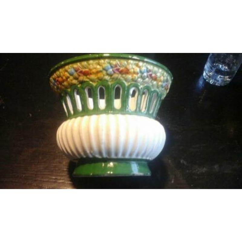 ??RETROBROCANTE ITALIAANS AARDEWERK BLOEMPOT(16h.x19cm)