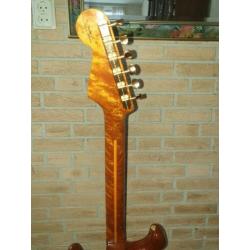 Fender Stratocaster Artisan