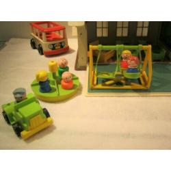 Fisher Price vintage schooltje en bus.Nog netjes