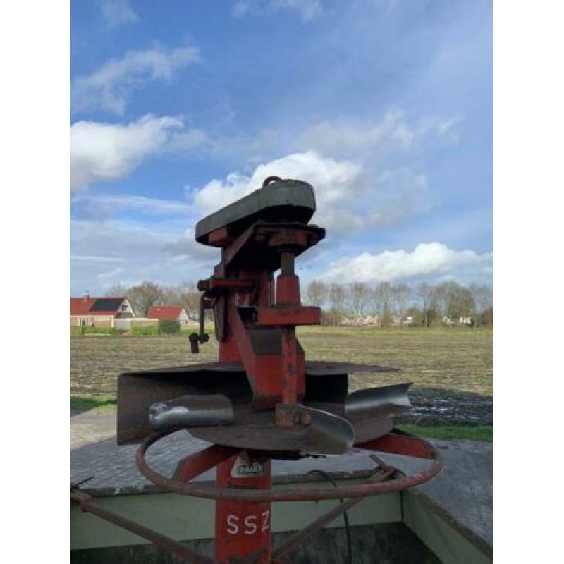 Hoogstrooier voor kunstmeststrooier.