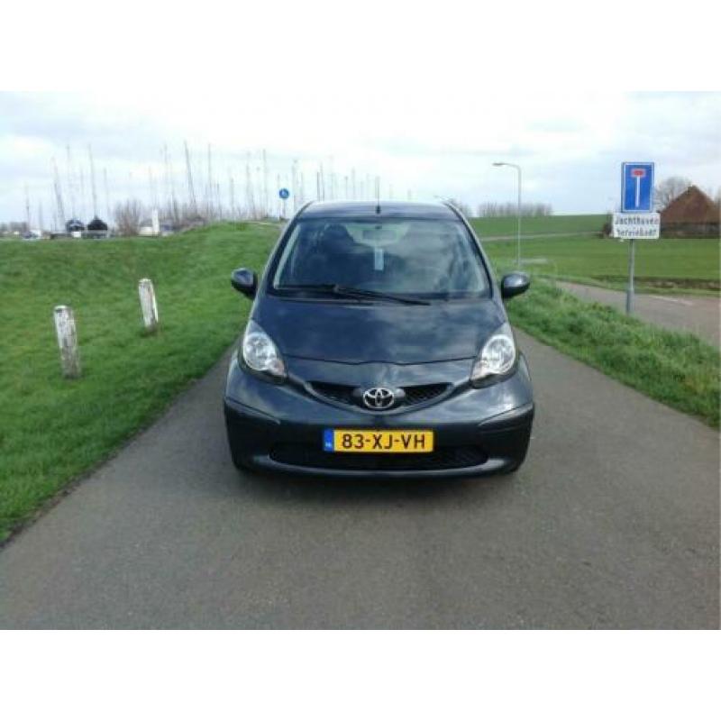 Toyota Aygo 1.0-12V + Bj 2007 airco 5 deurs !53000km!