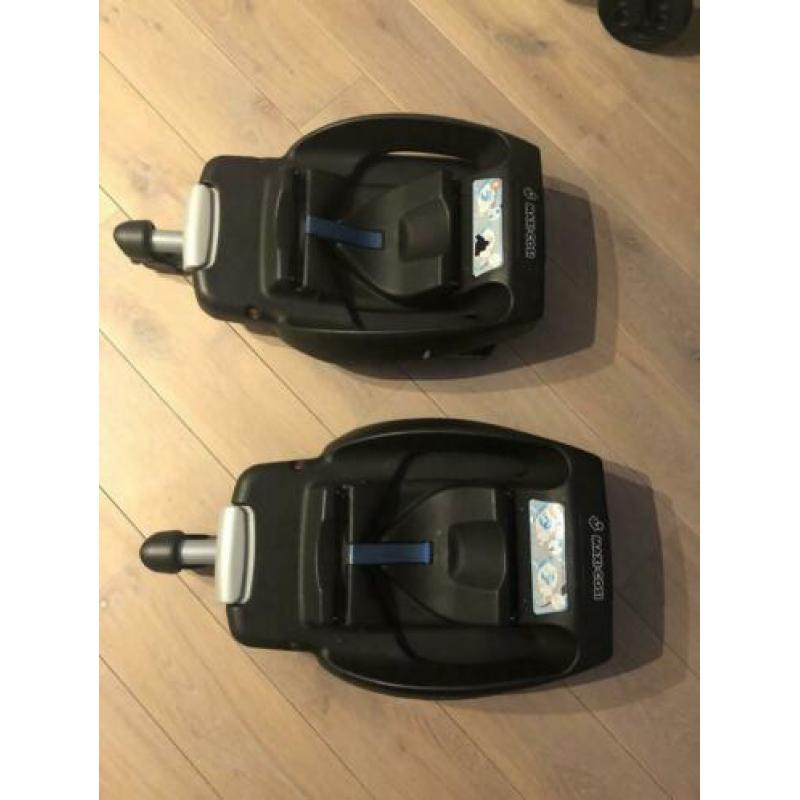 2x Maxi cosi pebble + 2x base