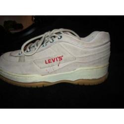 H6) LEVI'S suede schoen beige maat 40/41 bijna niet opgelope