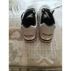 Skechers dames sneakers.