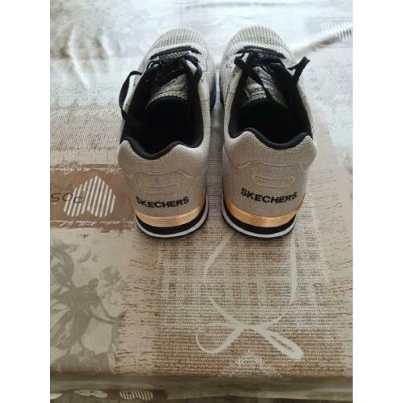 Skechers dames sneakers.