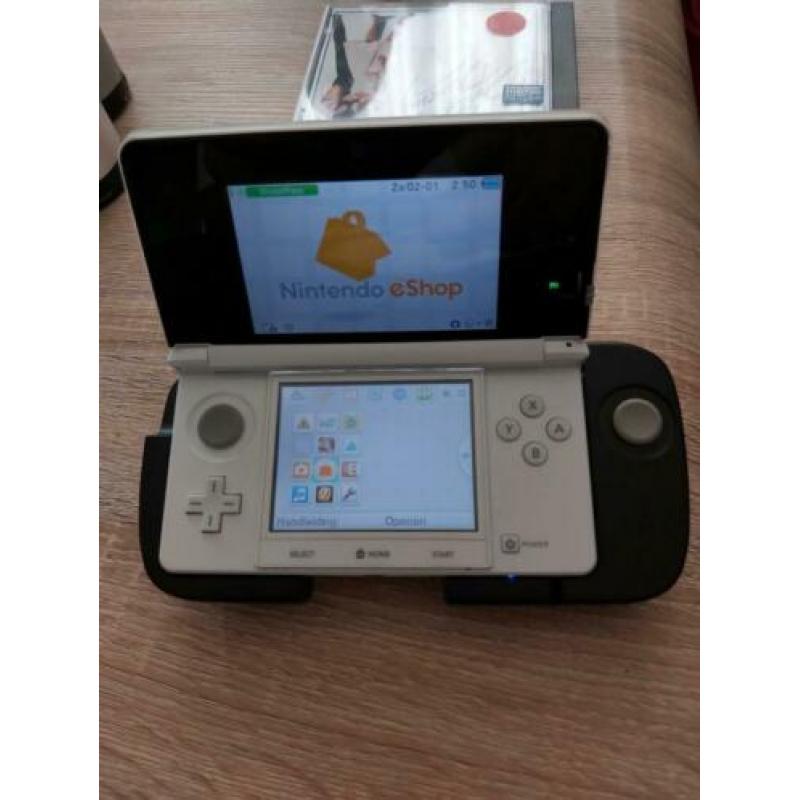nintendo 3ds met spel en NINTENDO 3DS, circle pad pro