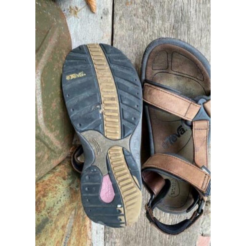 Bruine leer leren Teva sandalen 44 kast opruiming