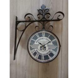 Route 66 station klok