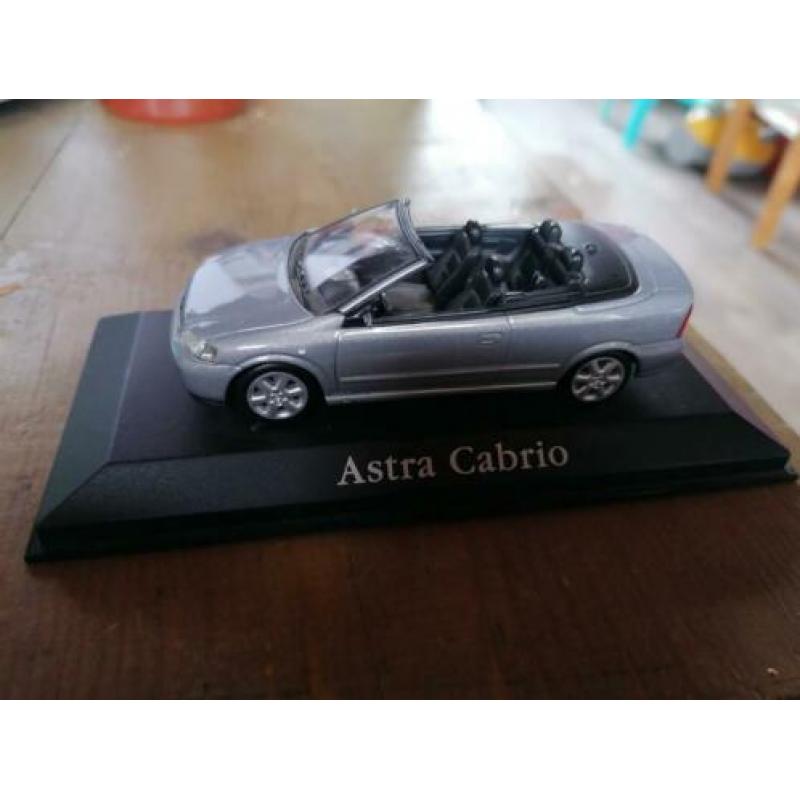 Opel astra cabrio minichamp