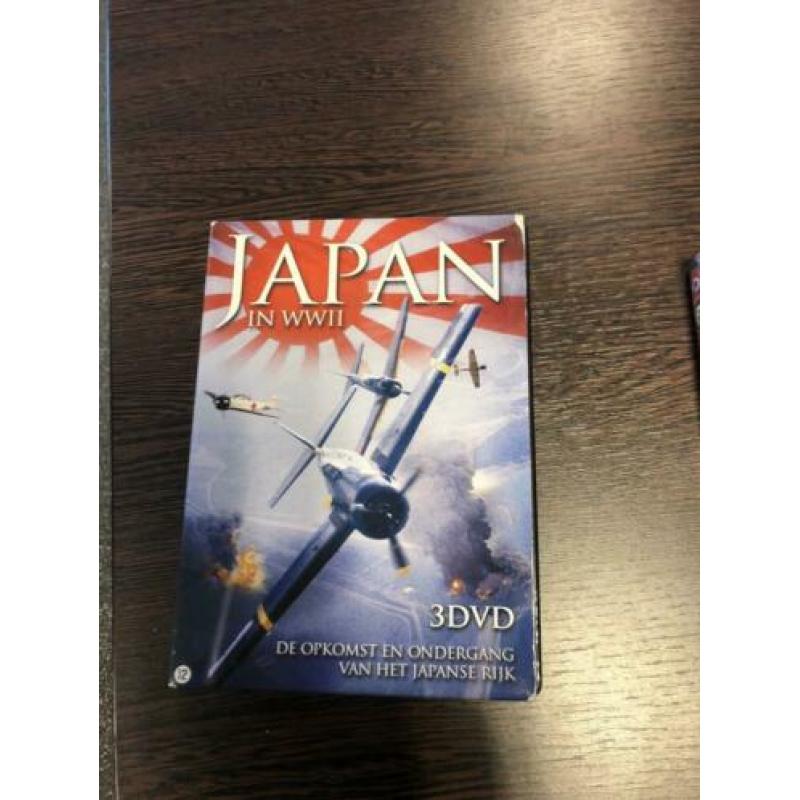Originele legerpukkel met DVD’s