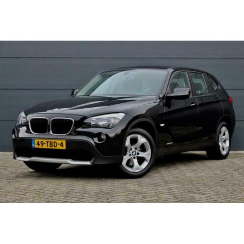 BMW X1 xDrive20i Business (NAVIGATIE, CLIMA, PDC, LM VELGEN,