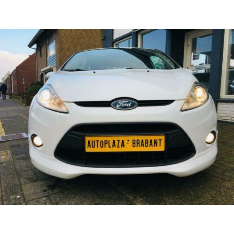 Ford Fiesta 1.6 Sport 120 pk/ CLIMATE/ USB/ AUX/ ELEKTR.PAKK