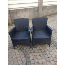 mooie zwarte tuinmeubelset, tafel en 4 stoelen