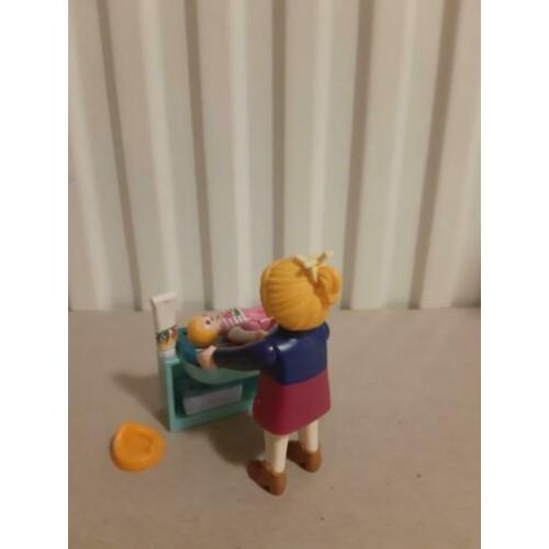 Playmobil mama met luiertafel 5368