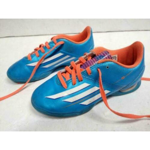 Adidas F10 zaalvoetbal schoenen maat 32
