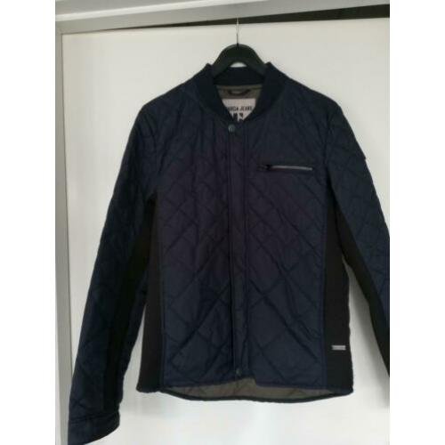 Prachtige nieuwe Donkerblauwe Heren jas. Maat S. Prijs 19.50