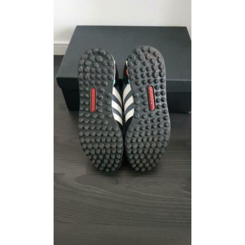 Adidas zwart