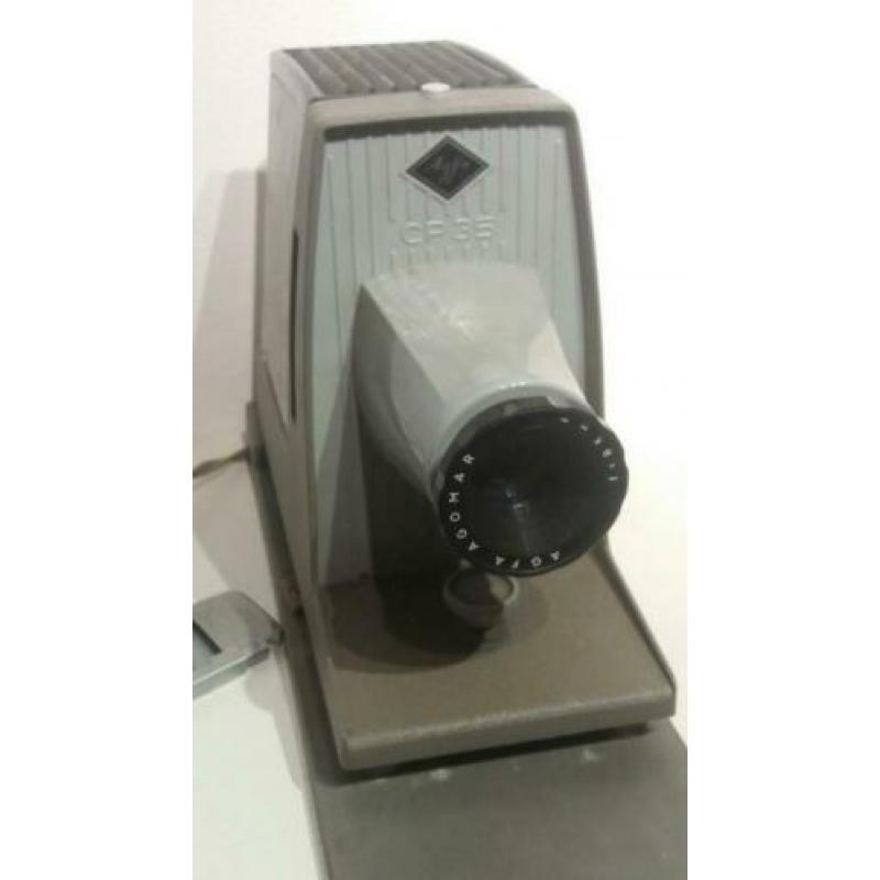 Werkende vintage retro dia projector