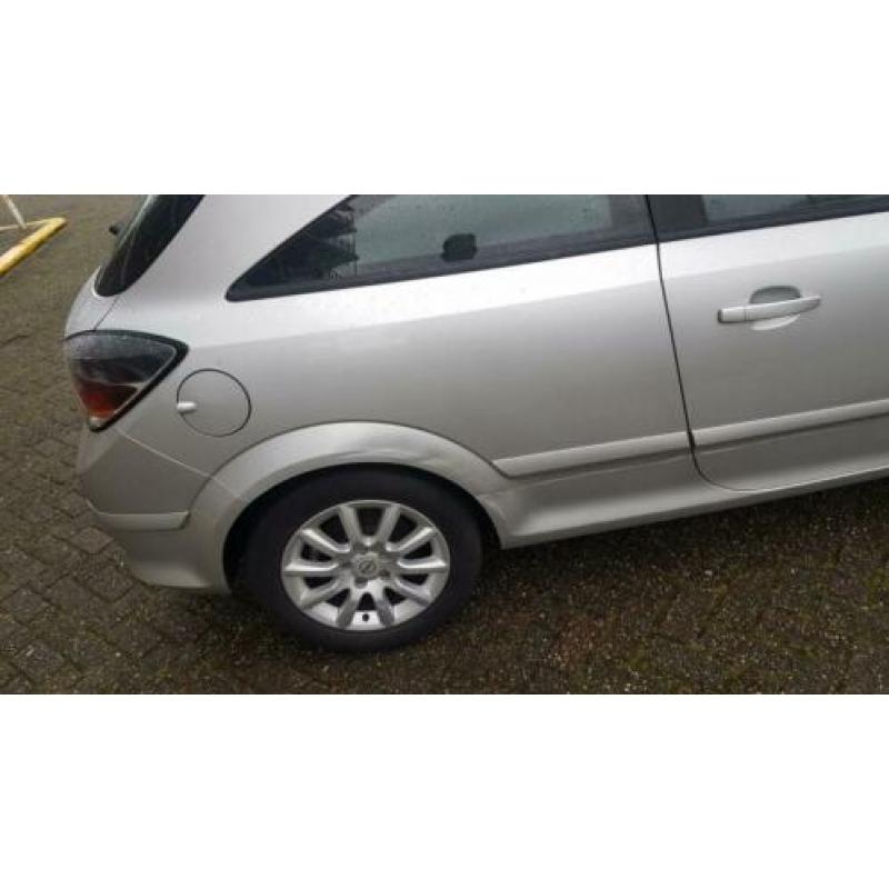 Opel Astra GTC 1.6 Enjoy crous ctrl electramen