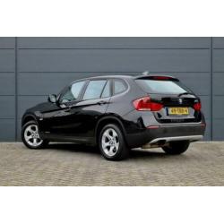 BMW X1 xDrive20i Business (NAVIGATIE, CLIMA, PDC, LM VELGEN,