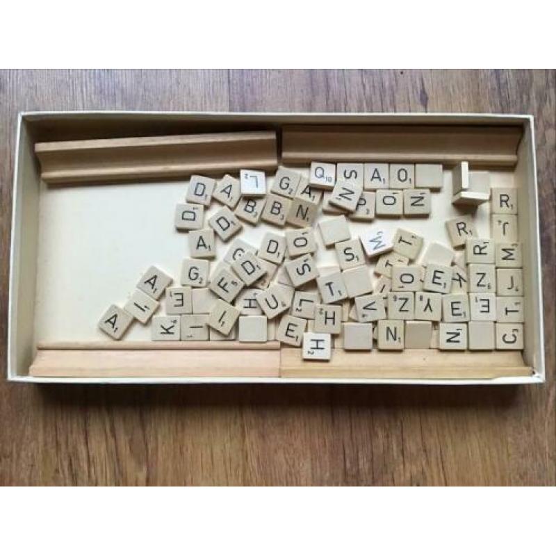 Scrabble Met HOUTEN Letters en Houten plankjes zgan