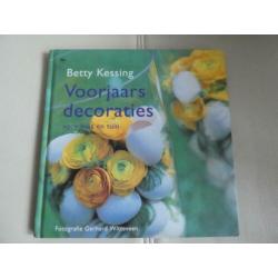 ?Voorjaars decoraties voor huis en tuin - Betty Kessing.
