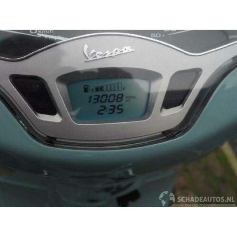 Vespa Primavera 4t SNOR (bj 2016)