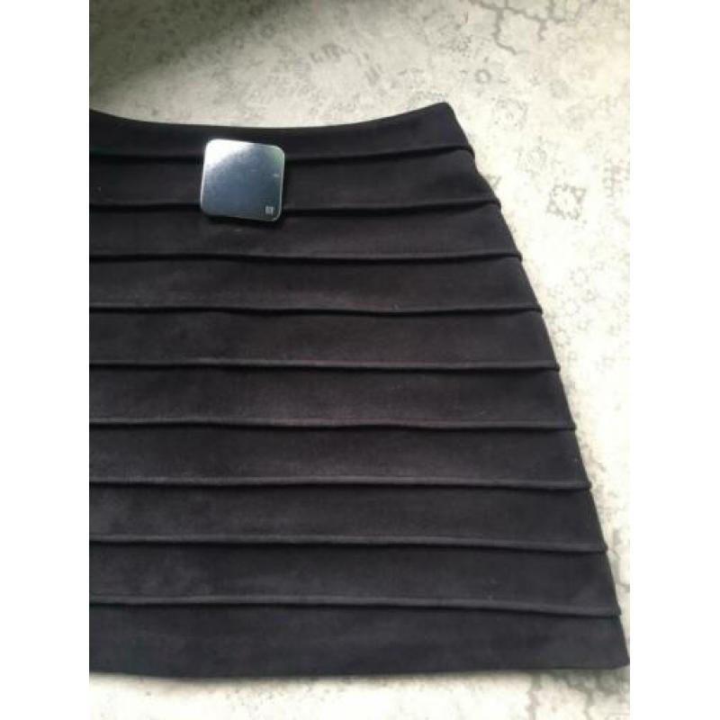 ZGAN Nikkie minirok fake suede maat 34