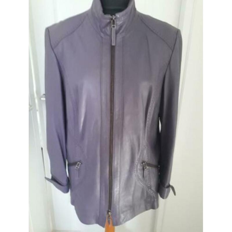 NIEUWSTAAT!!Trendy leren jas van het merk Bonita/mt.48
