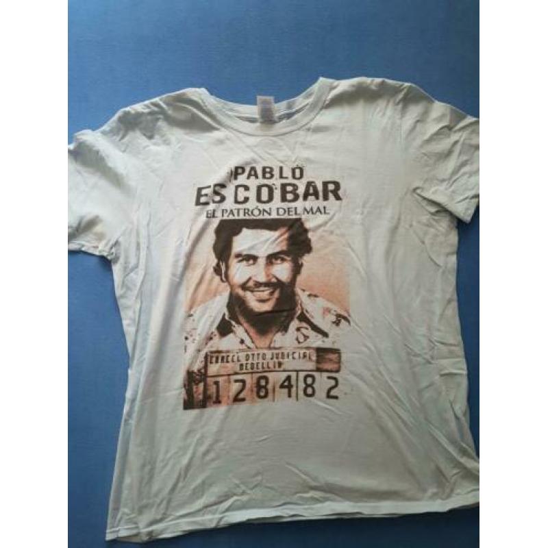 16 x NIEUW THSIRT, 65 EURO, MOOI APART, GOEDE STOF !